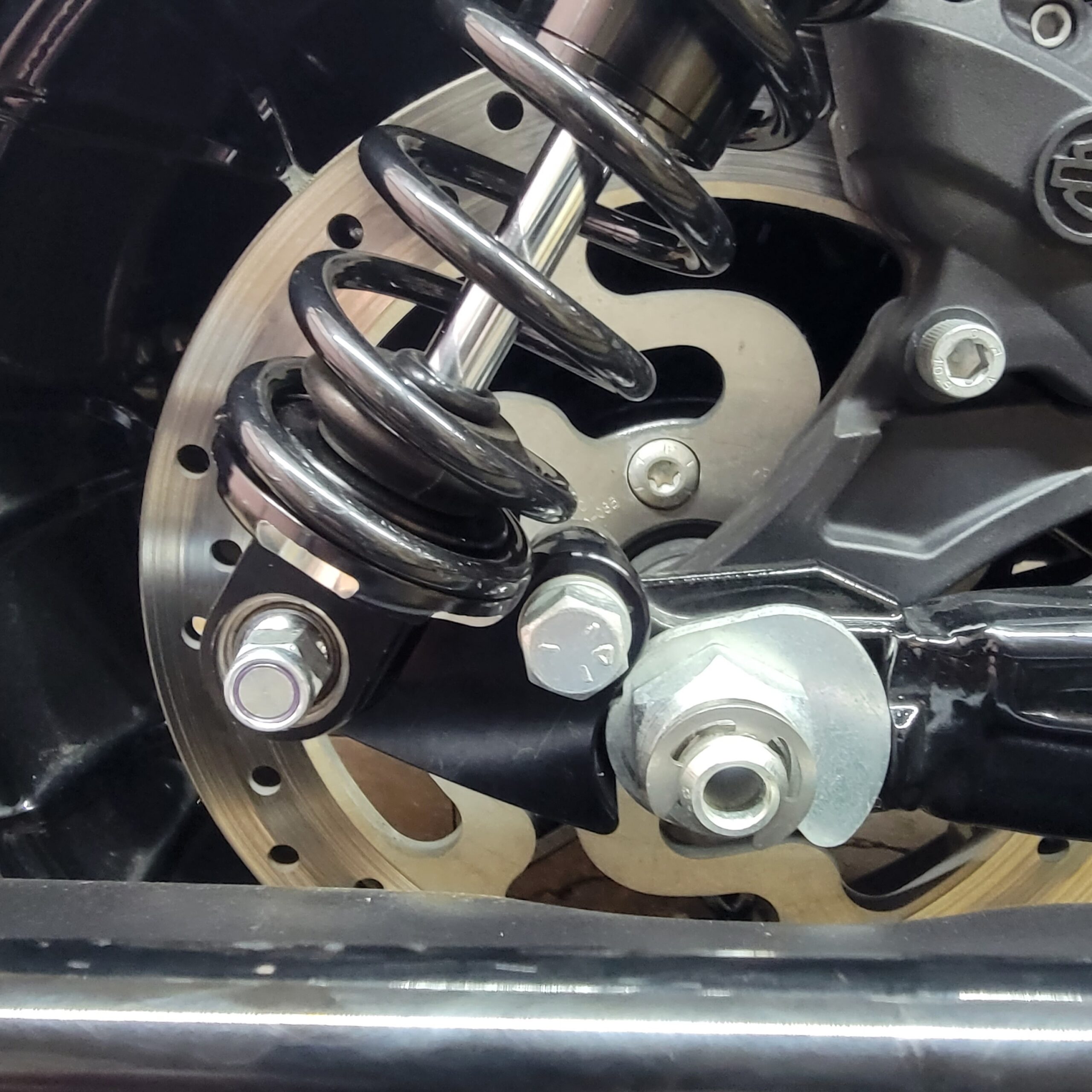 Super Shox Touring shock installation 1